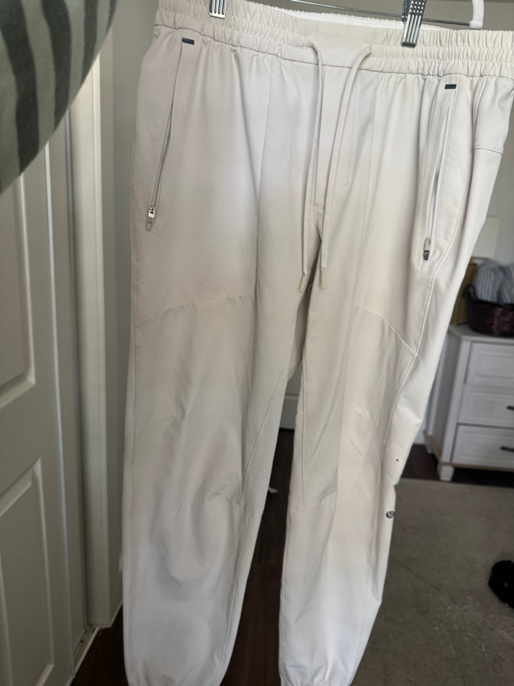lululemon athletica Men's Jogger Pants in Light Taupe